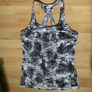 ⚡️3 for 25⚡️New Balance Black and White Fitted Tank Top Size Medium